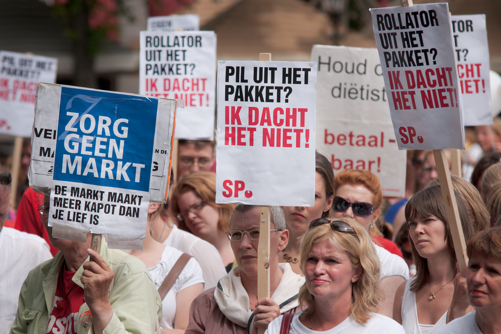 Manifestatie tegen bezuinigingen Klink